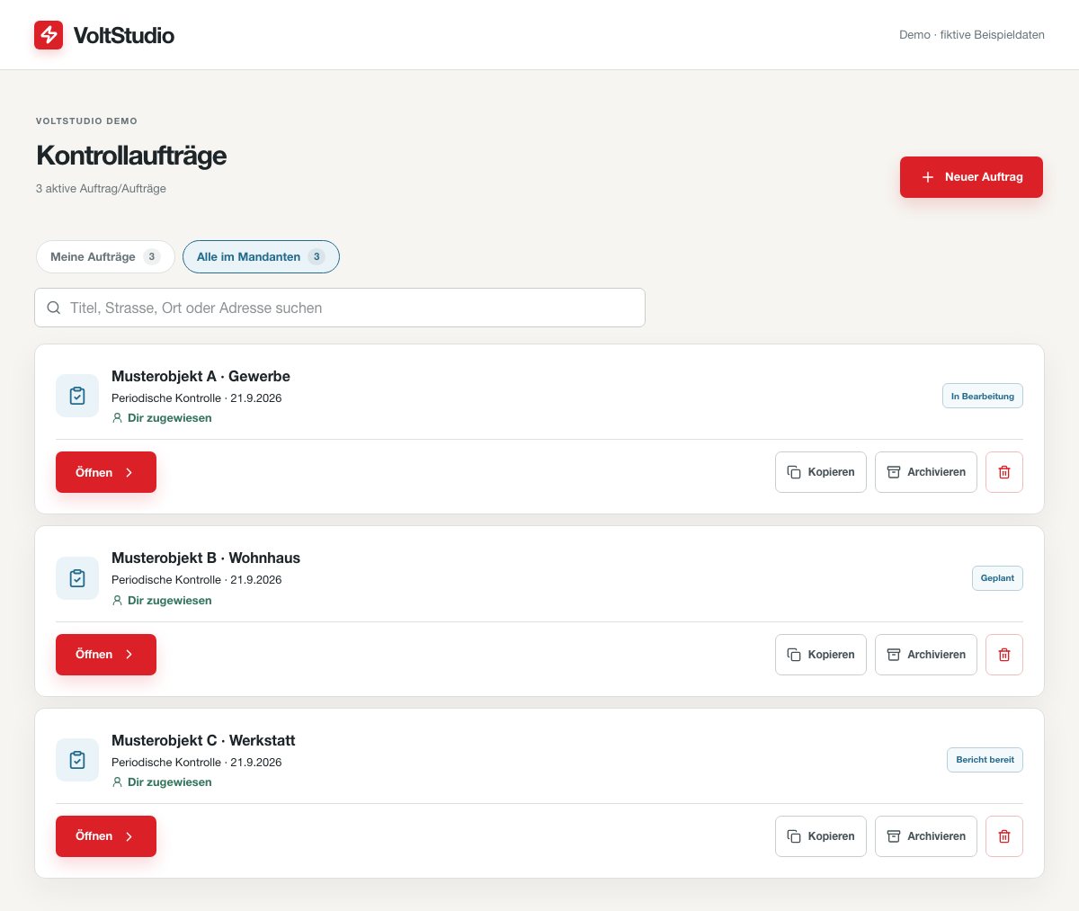 VoltStudio-Auftragsübersicht mit fiktiven Kontrollaufträgen und ihren Bearbeitungsständen